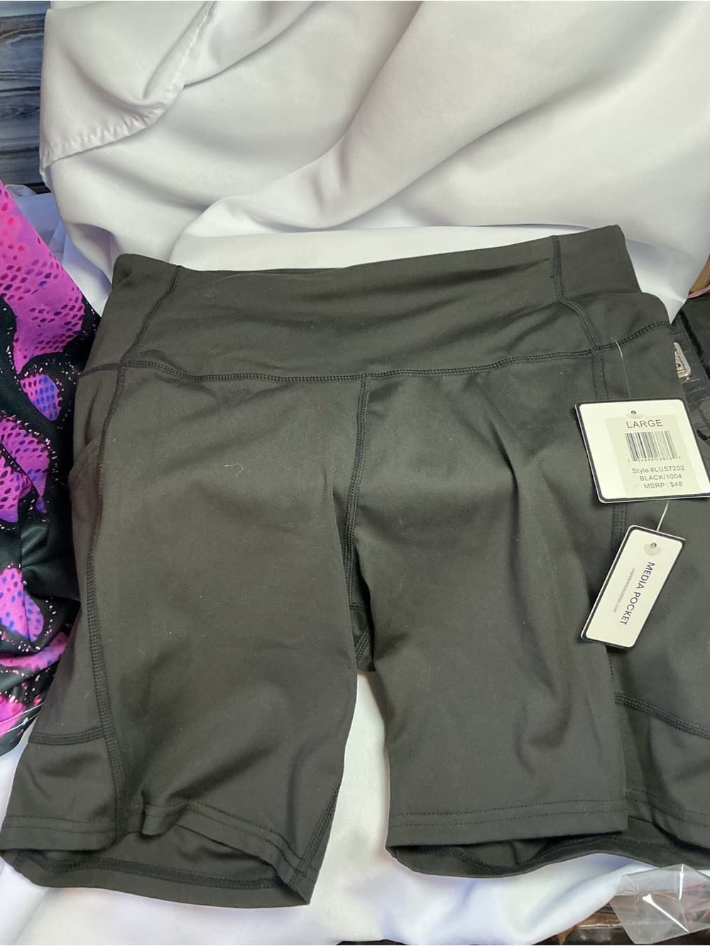 ⭐ NWT Black Biker Athletic Shorts Media Pocket High Rise Activewear L