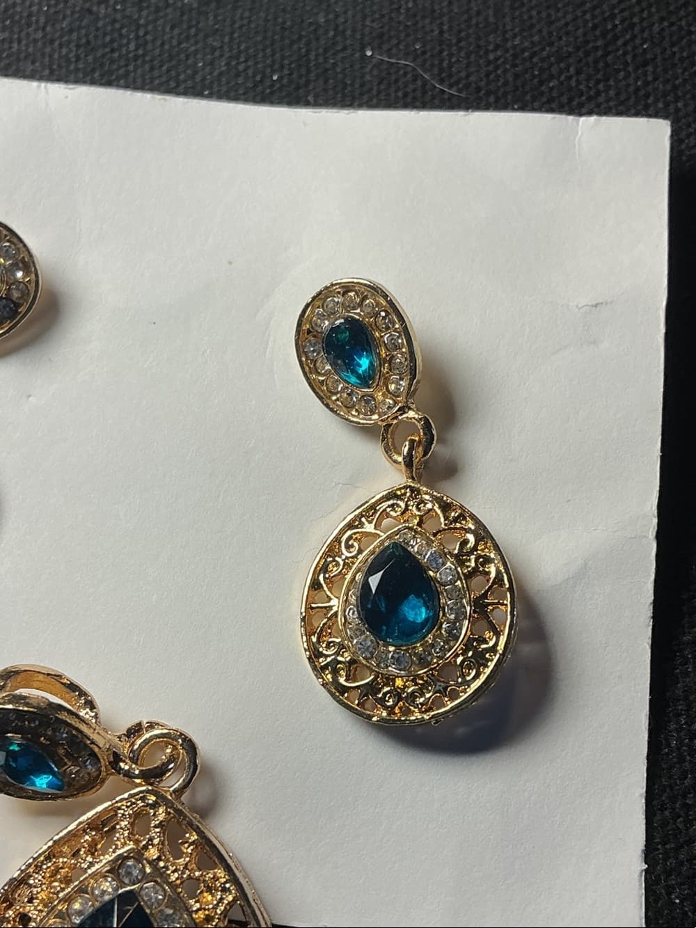 ⭐ Blue Teardrop Rhinestone Jewelry Set Gold Tone Earrings Pendant Glam - Thumbnail 4