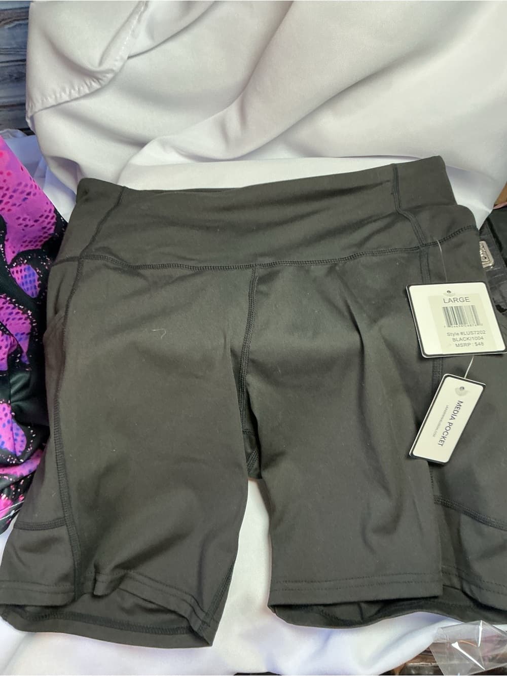 ⭐ NWT Black Biker Athletic Shorts Media Pocket High Rise Activewear L - Thumbnail 2