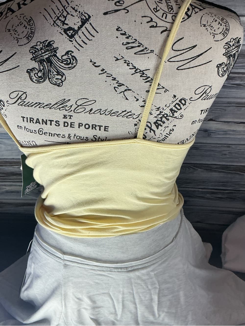 ★ AE Unhinged For Burgers Graphic Tank Top Yellow Casual Size Small