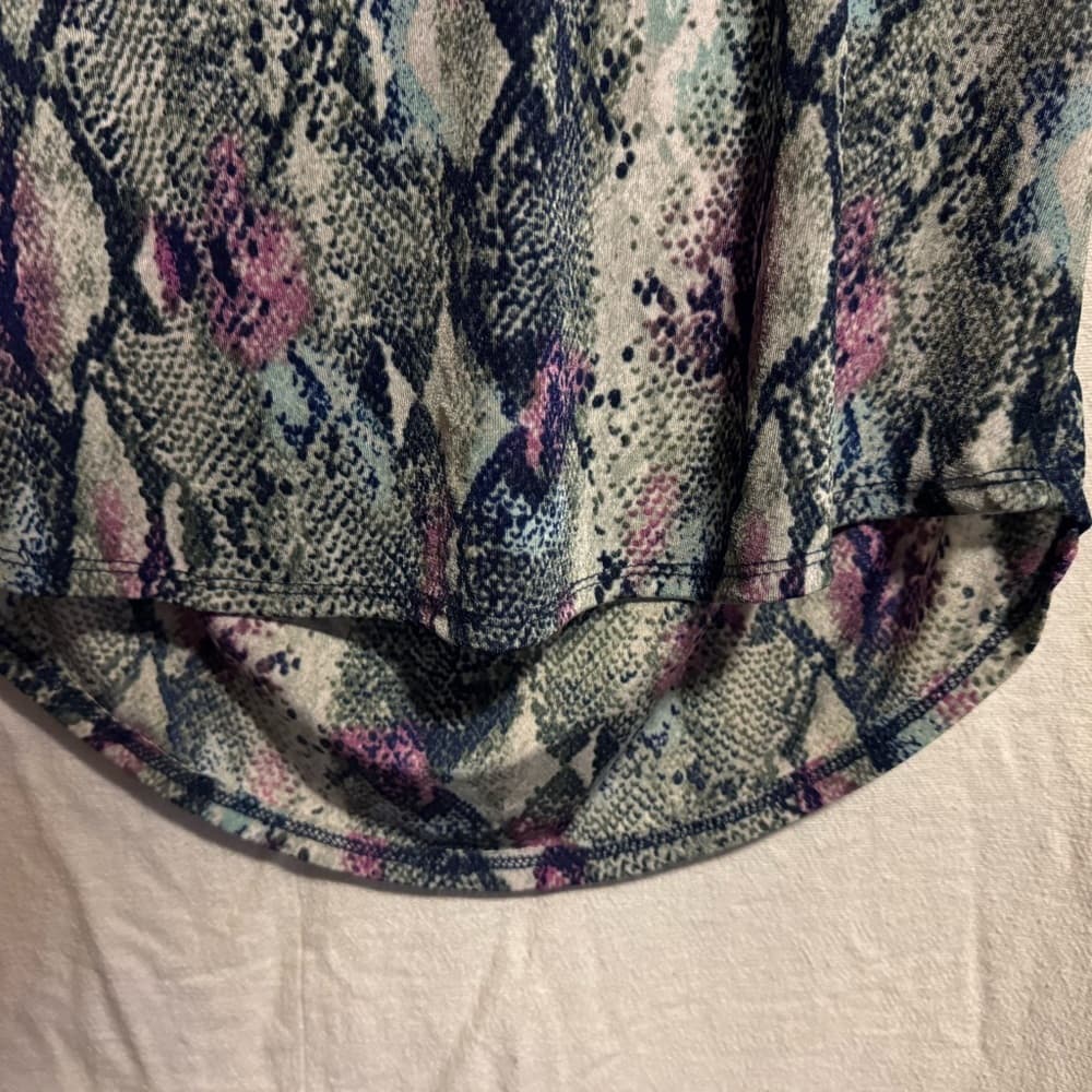 ★ Snake Print Tunic Top Purple Pink Gray Short Sleeve XL Stretch - Thumbnail 2
