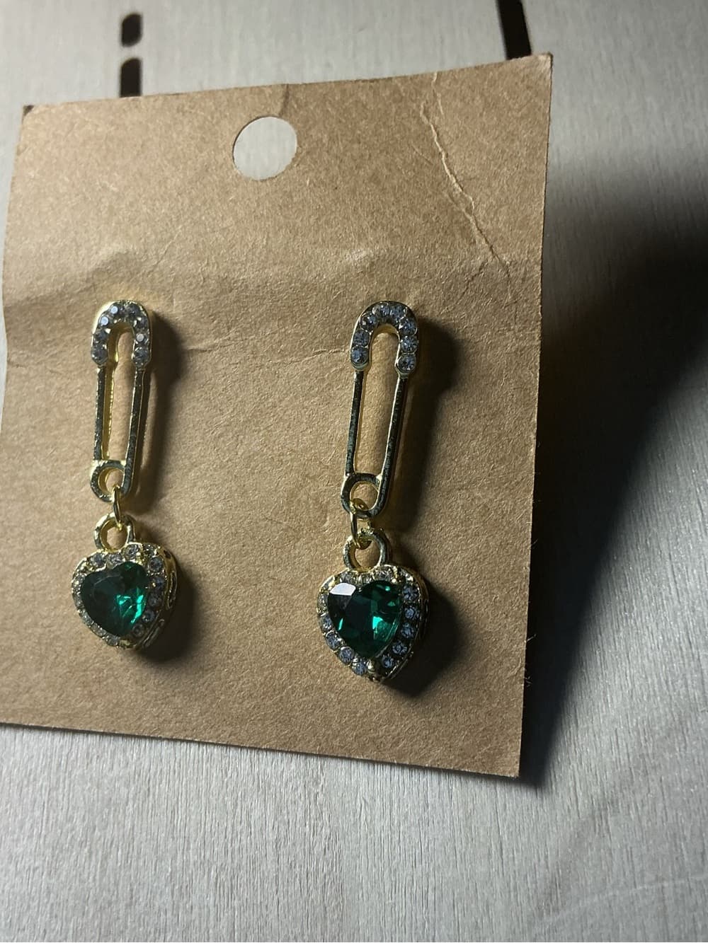 ⭐ Emerald Green Heart Drop Earrings Gold Tone Rhinestone Safety Pin - Thumbnail 8