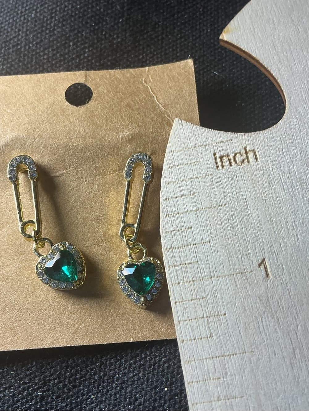 ⭐ Emerald Green Heart Drop Earrings Gold Tone Rhinestone Safety Pin - Thumbnail 4