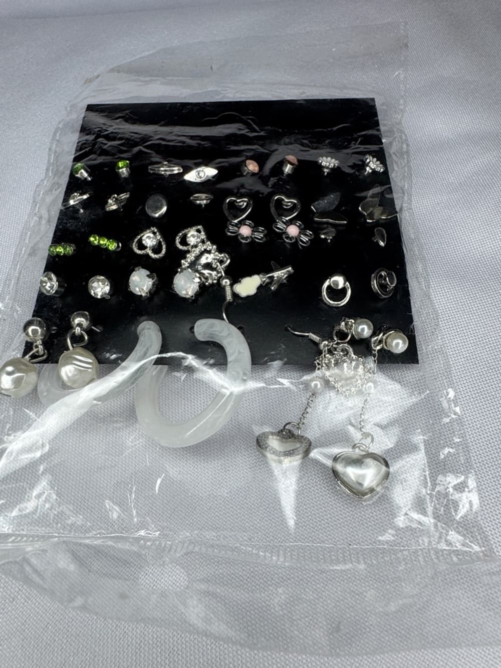 Fashion Earrings Lot 20+ Pairs Studs Hoops Dangle Mixed Styles - Thumbnail 5
