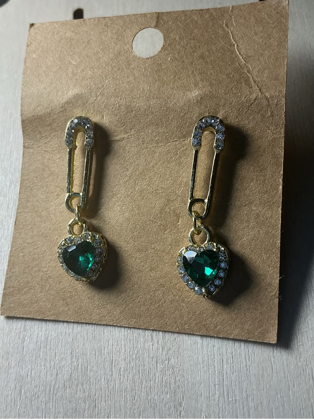 ⭐ Emerald Green Heart Drop Earrings Gold Tone Rhinestone Safety Pin - Thumbnail 5