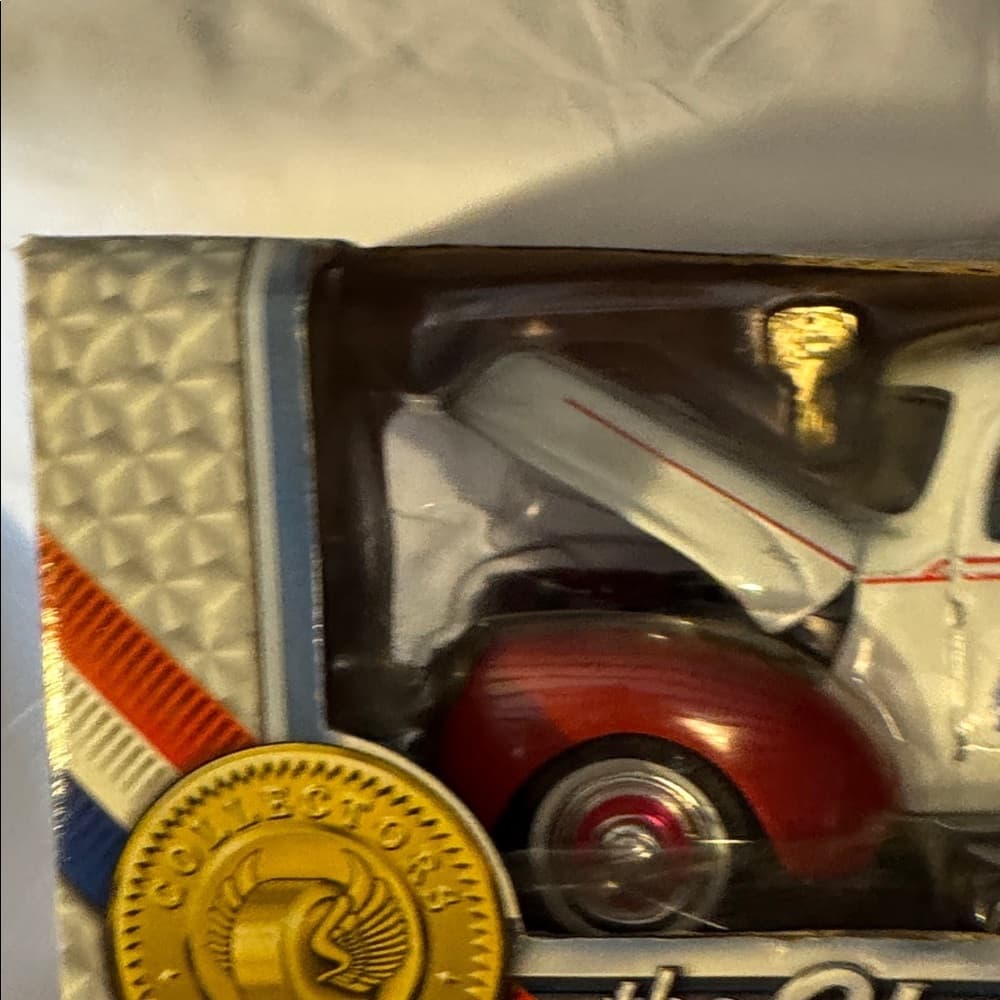 Classic Collection Die-Cast Model Truck