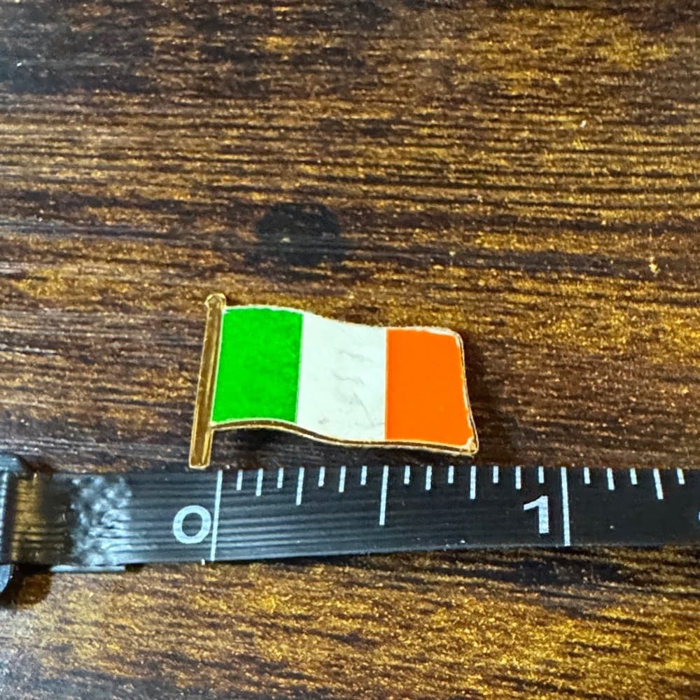 Vintage Irish Flag Pin