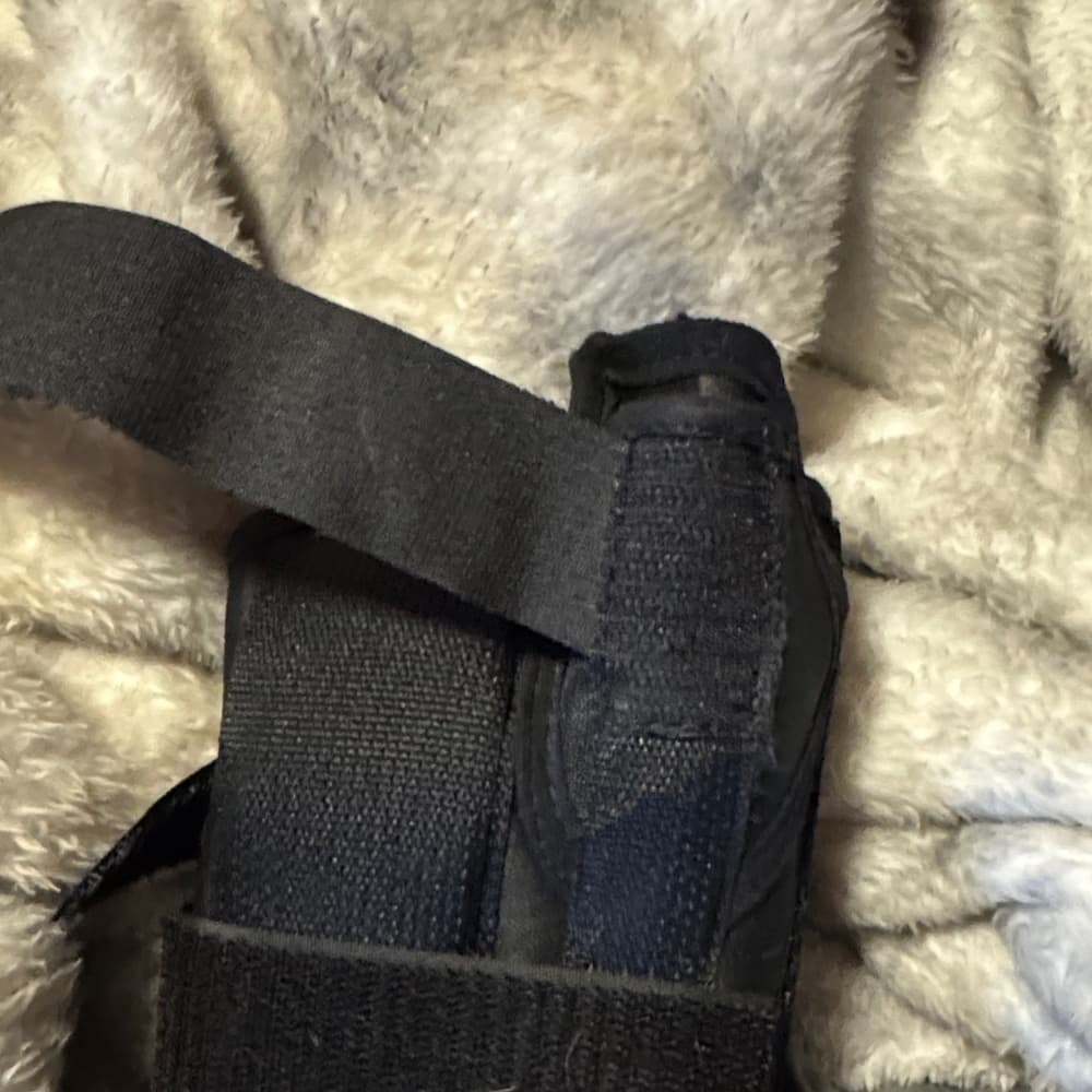 Black and Blue Wrist Support Brace - Thumbnail 2