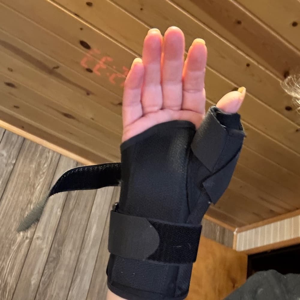 Black and Blue Wrist Support Brace - Thumbnail 7