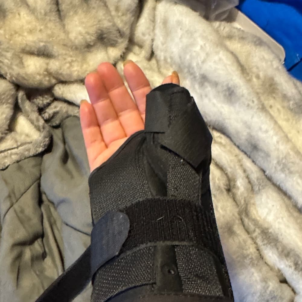 Black and Blue Wrist Support Brace - Thumbnail 4
