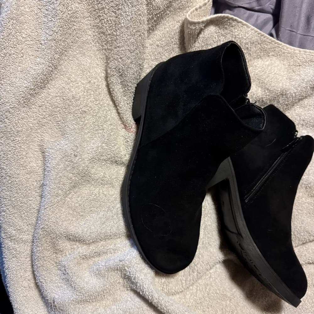 Elegant Black Ankle Boots