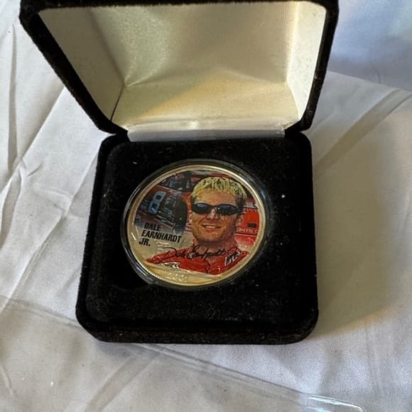 Dale Earnhardt Jr. Commemorative Coin in Case. - Thumbnail 6