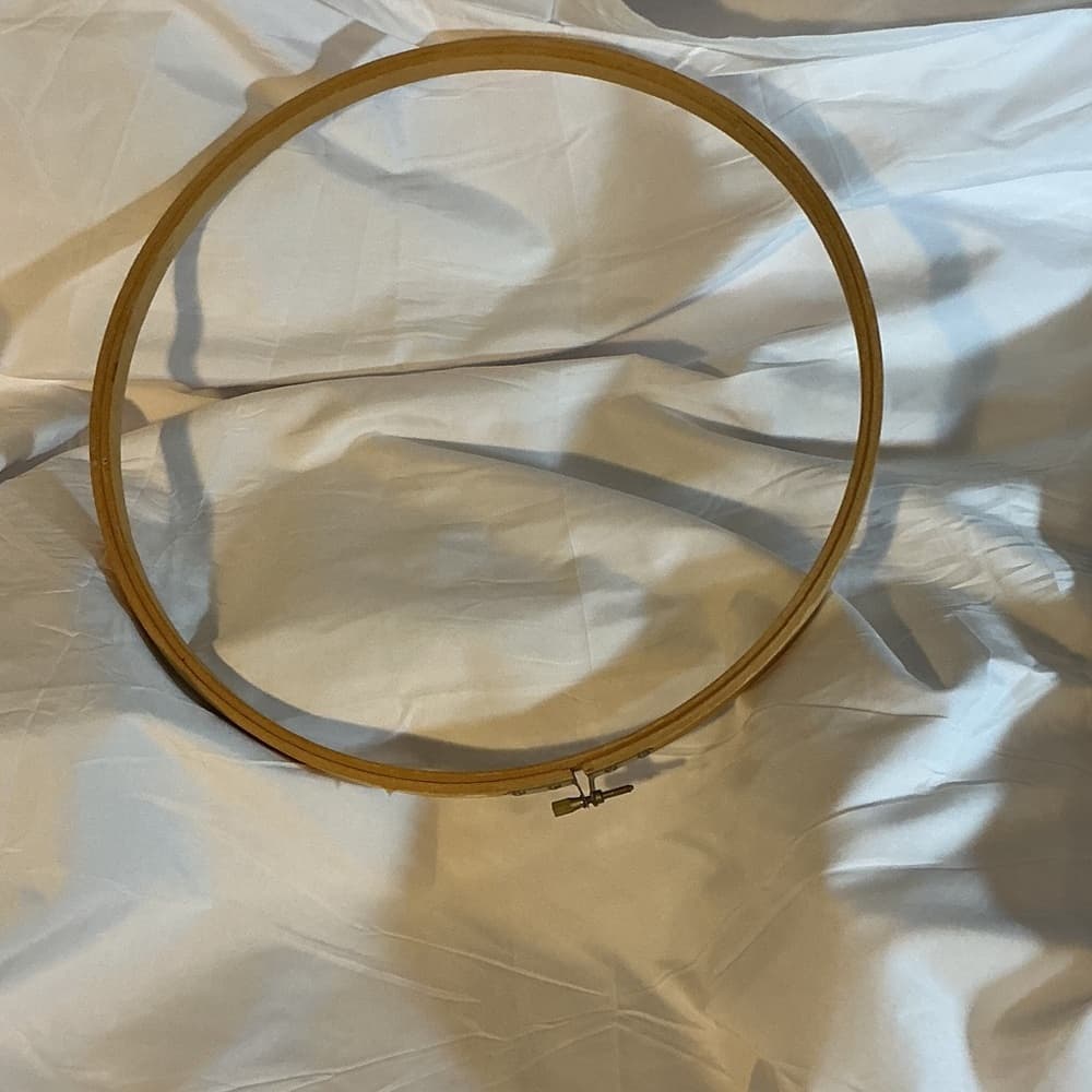 Wooden Embroidery Hoop - Thumbnail 3