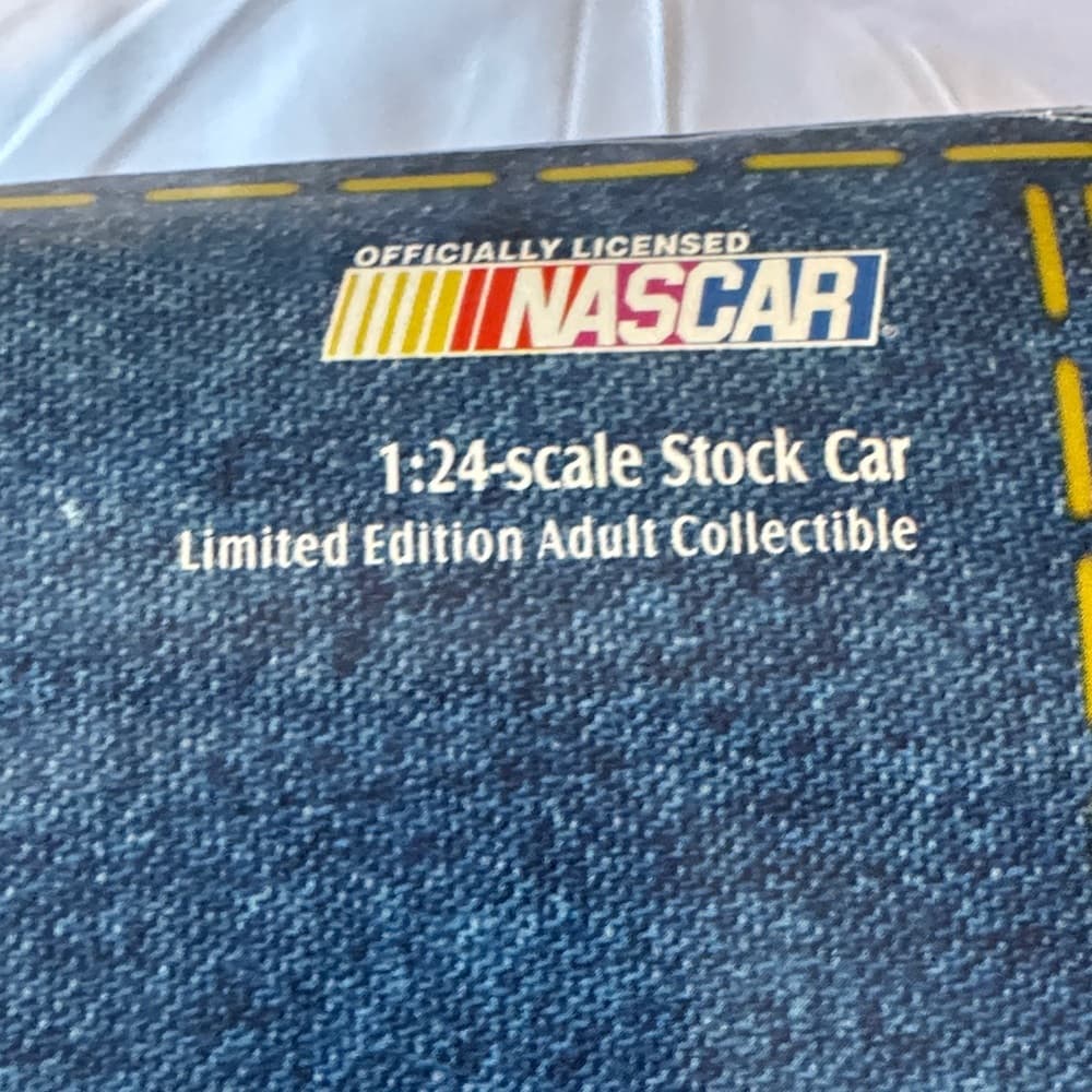 LIMITED ADDITION Wrangler Jeans Blue and Yellow NASCAR 1999 - Thumbnail 5