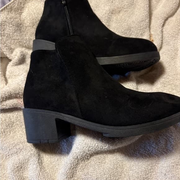 Elegant Black Ankle Boots - Thumbnail 9