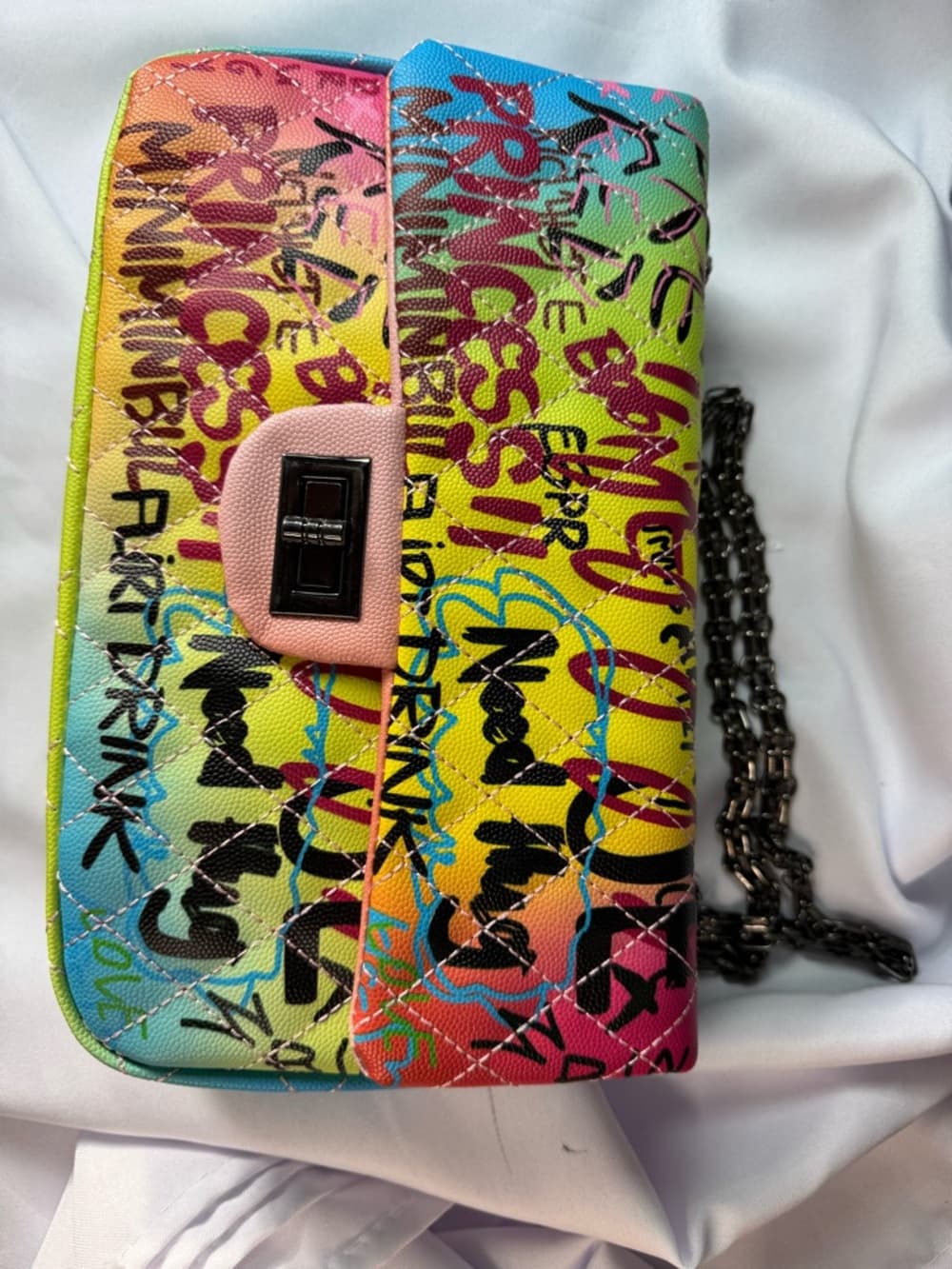 ⭐ Graffiti Pop Art Crossbody Bag Colorful Quilted Chain Strap Purse - Thumbnail 2