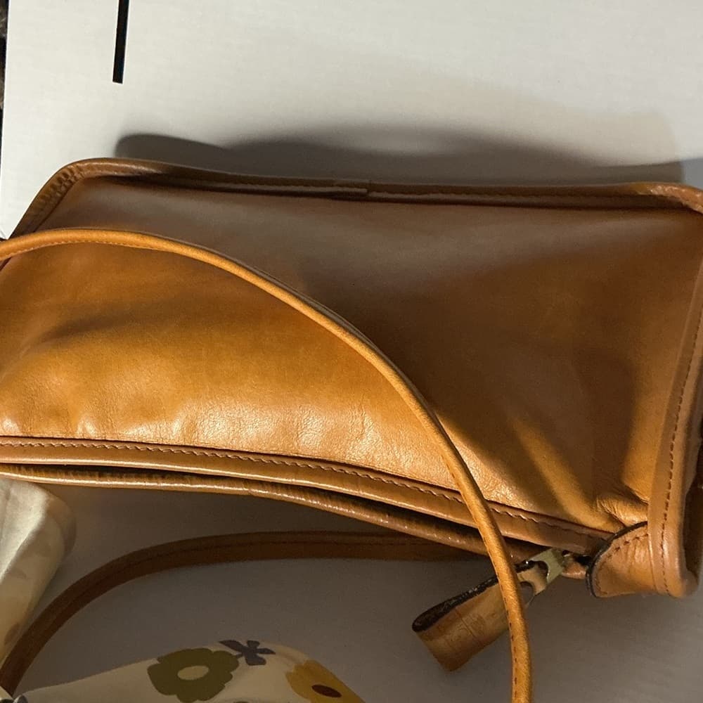 ⭐ Cognac Brown Crossbody Bag Minimalist Everyday Shoulder Purse - Thumbnail 4