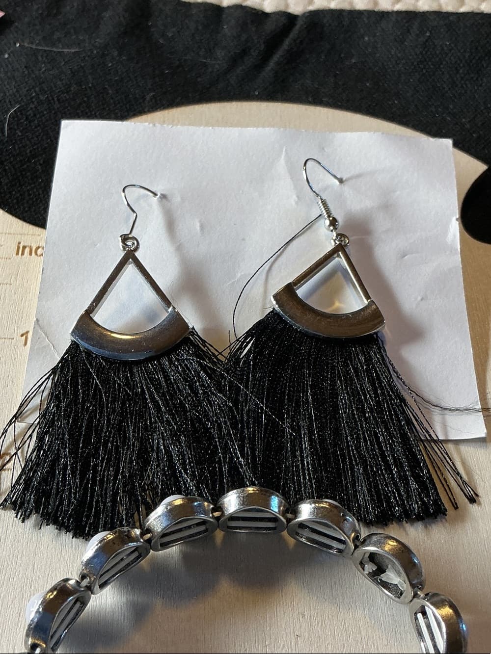 ★ Boho Black Tassel Earrings & Silver Stretch Bracelet Set - Thumbnail 5