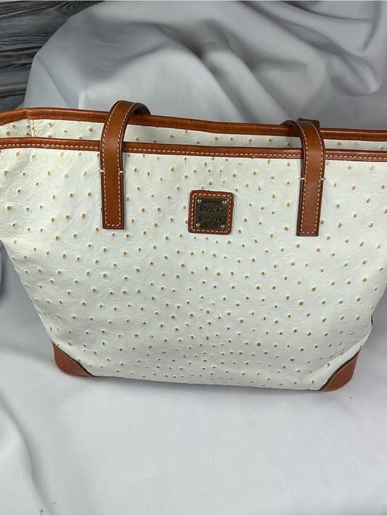 ⭐ Vintage Dooney & Bourke White Ostrich Embossed Leather Tote Bag - Thumbnail 11