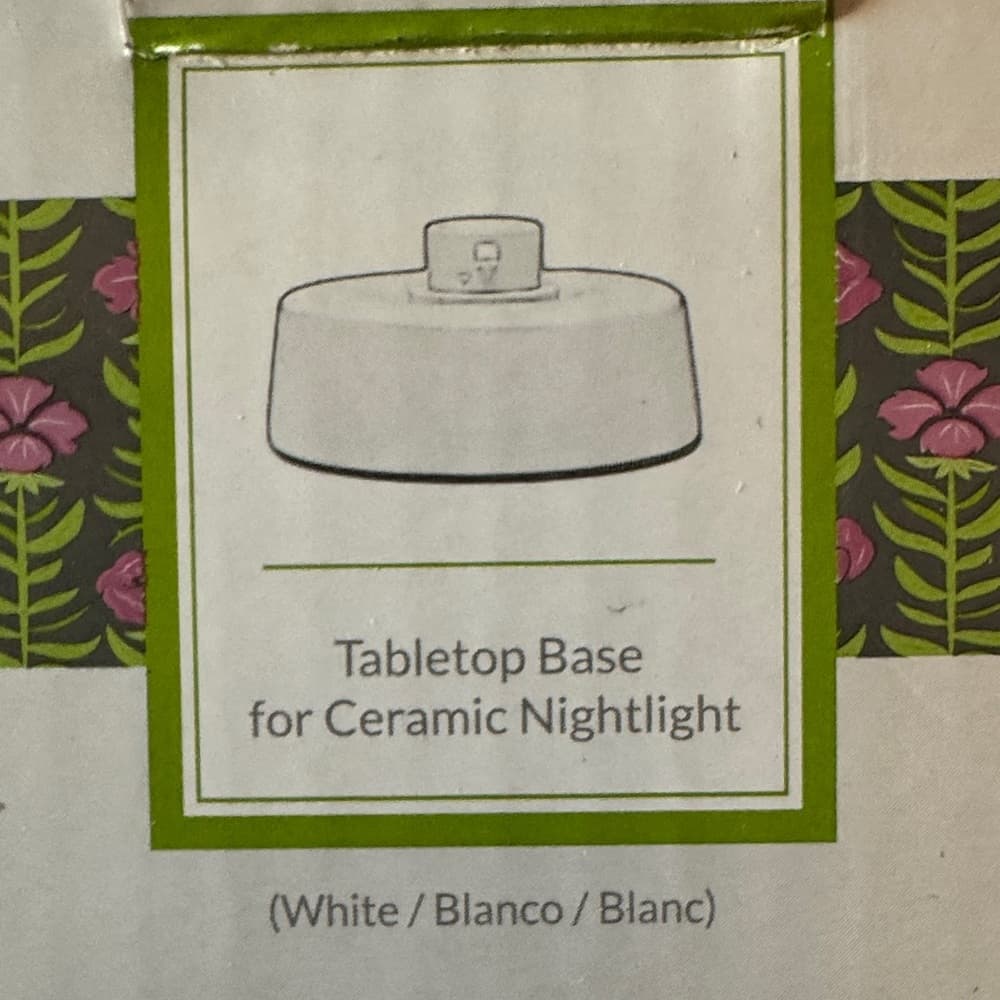 Scentsy Green and White Authentic ceramic nightlight - Thumbnail 2