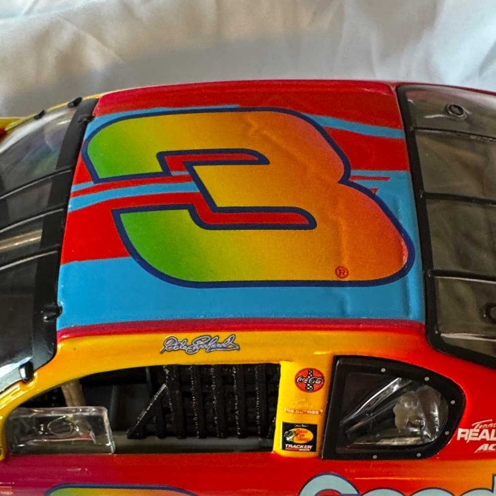 Service Plus Die-Cast Car with Multicolor Design - Thumbnail 7