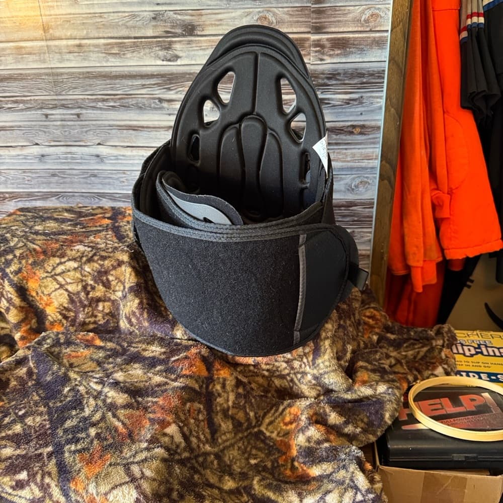 Black Back Brace with abdominal plate - Thumbnail 3