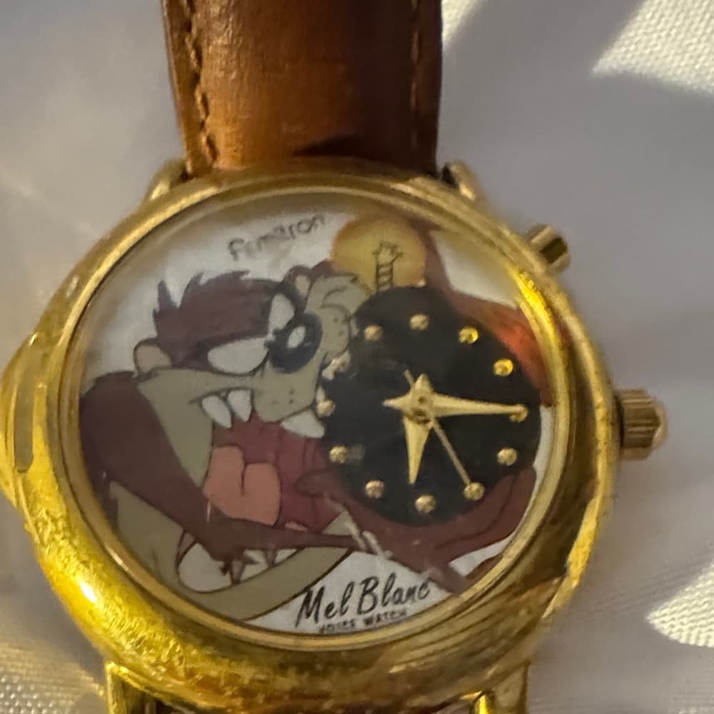 Elegant Brown Leather Strap Watch