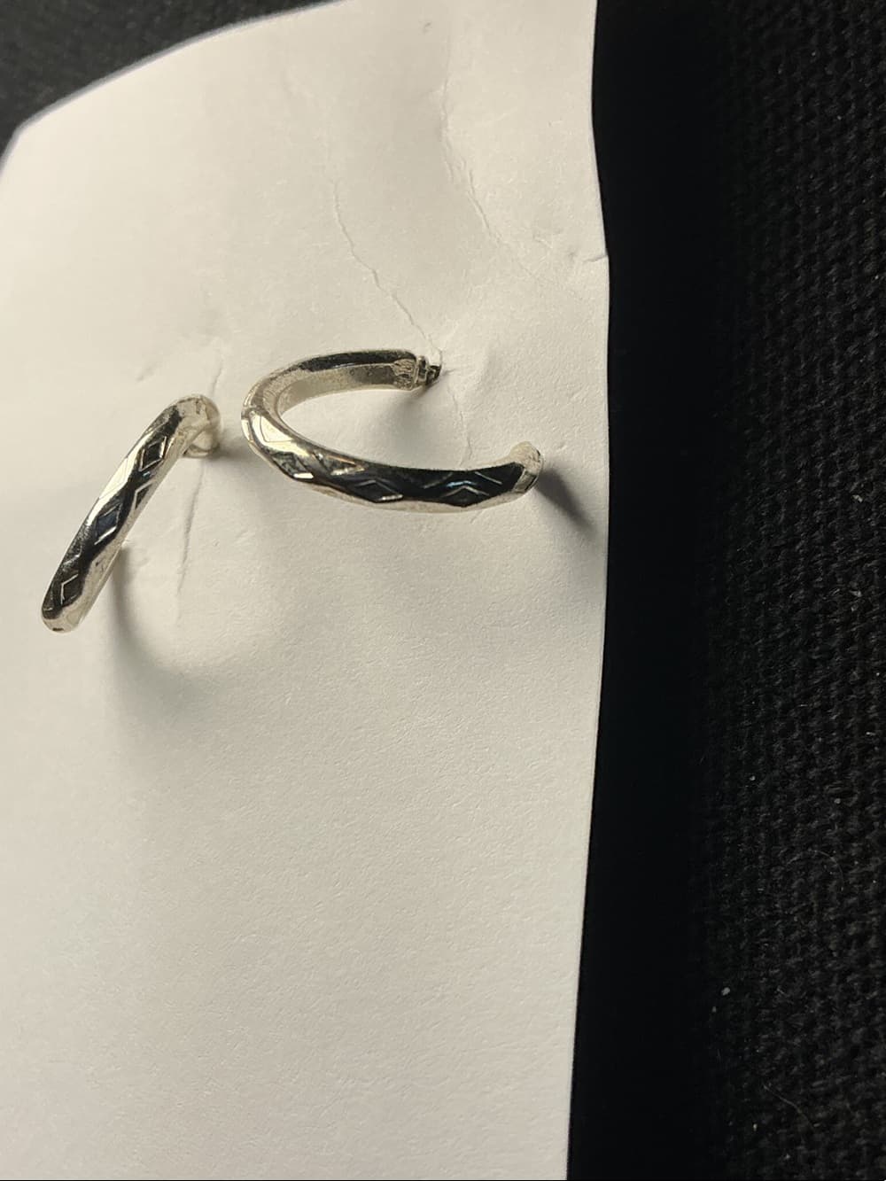 ⭐ Silver Tone Twisted Hoop Earrings Black Enamel Minimalist Boho - Thumbnail 3
