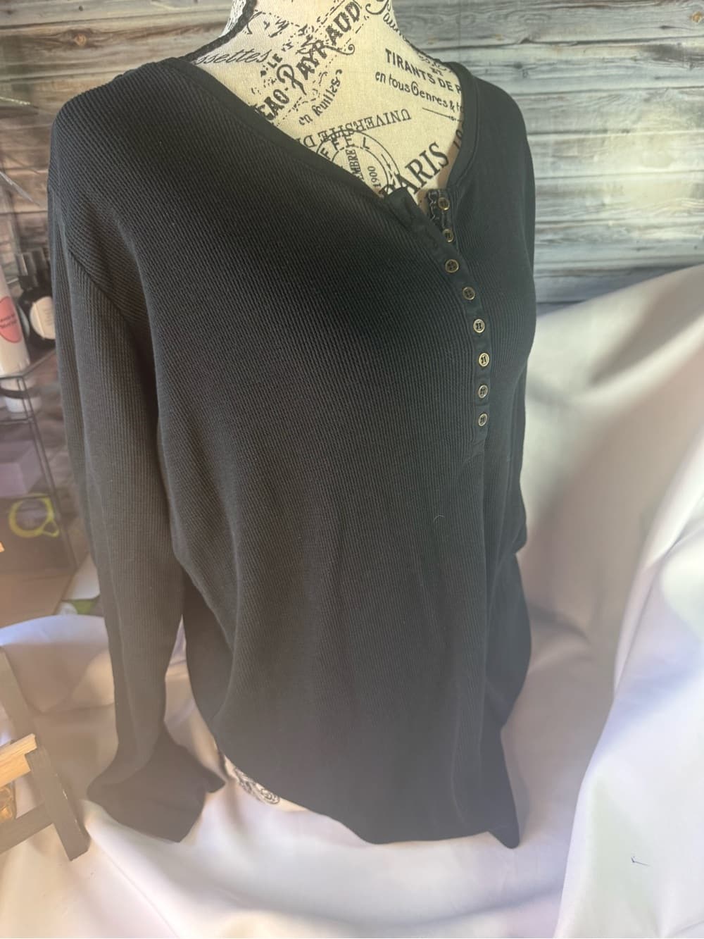 ⭐️Women's Black Ribbed Button Henley Sweater - Thumbnail 2