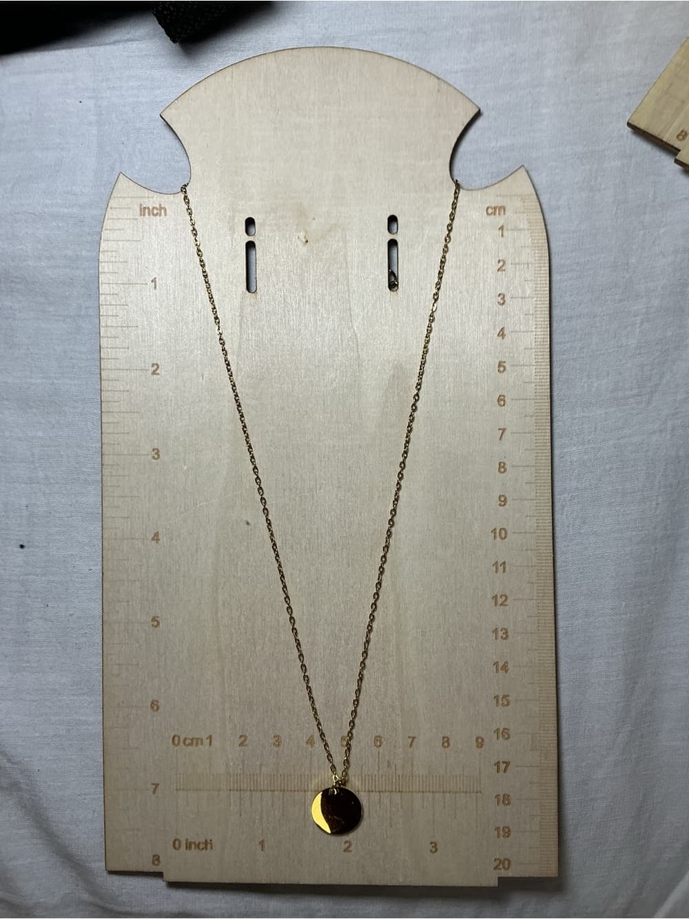 ★ Dainty Gold Tone Disc Pendant Necklace Minimalist Layering Jewelry