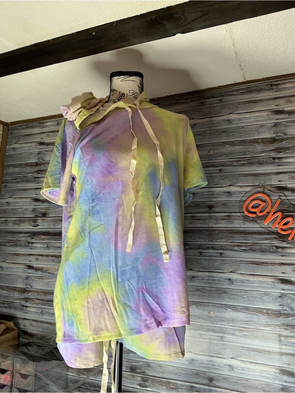 ★ Pastel Tie Dye Lounge Set Hooded Top & Shorts Cozy Chic - Thumbnail 4