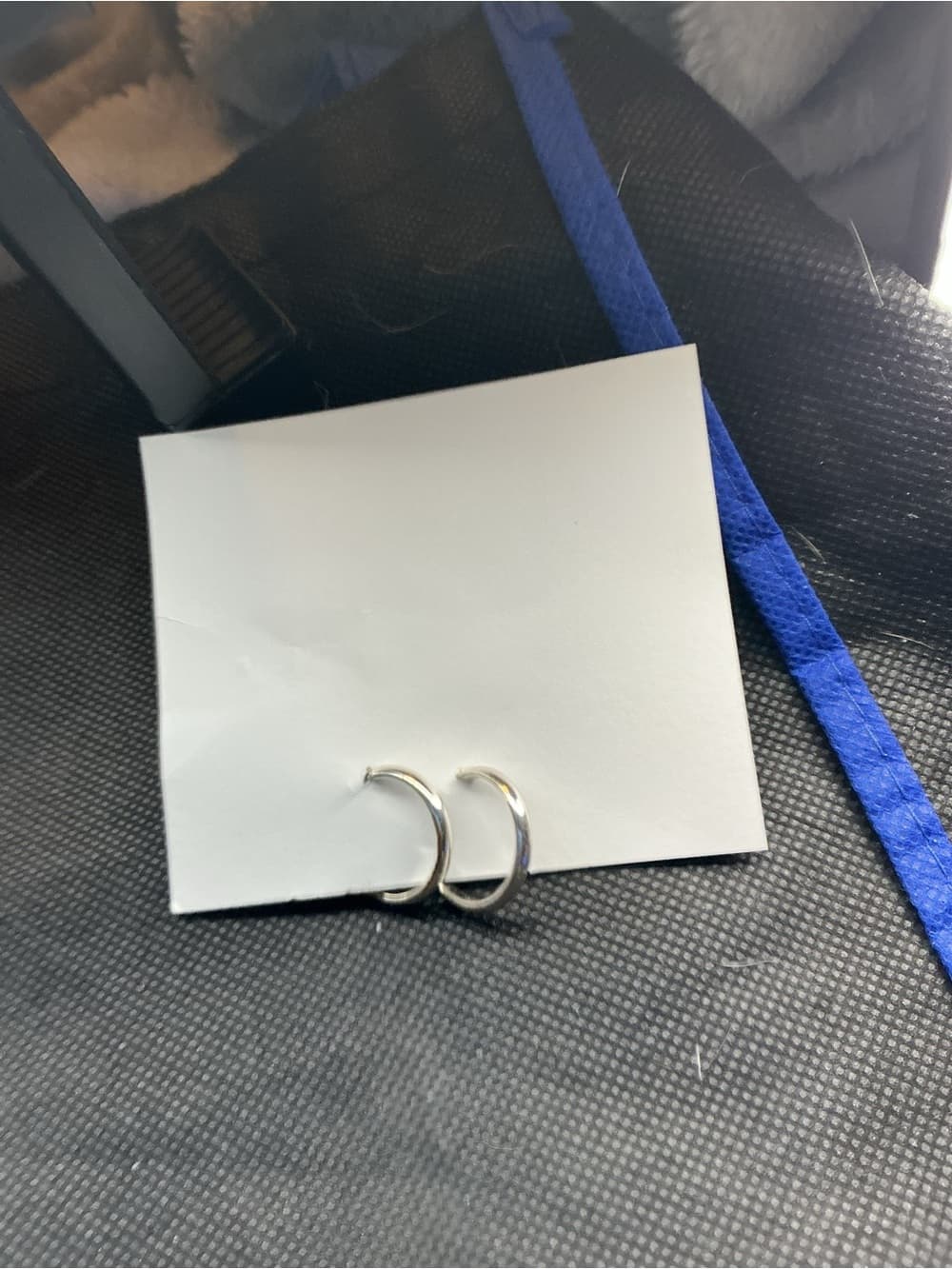 ⭐ Minimalist Silver Tone Hoop Earrings Classic Everyday Jewelry