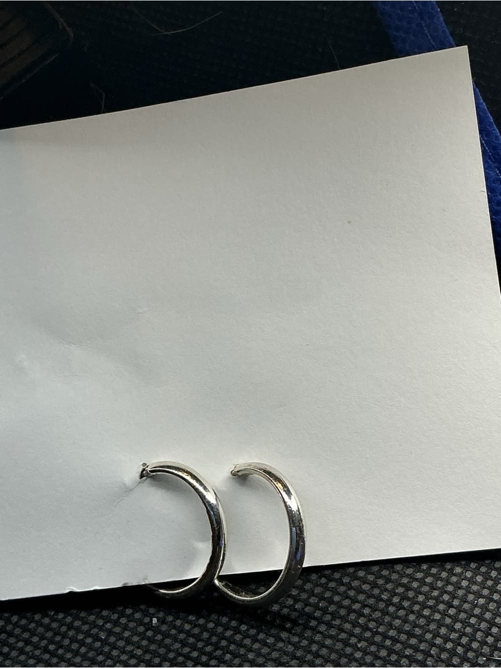 ⭐ Minimalist Silver Tone Hoop Earrings Classic Everyday Jewelry - Thumbnail 2