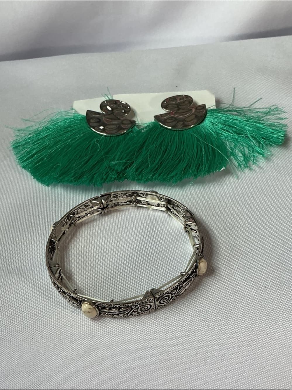 Green Feather Fringe Statement Earrings and Silver-Tone Filigree Bracelet Set - Thumbnail 5