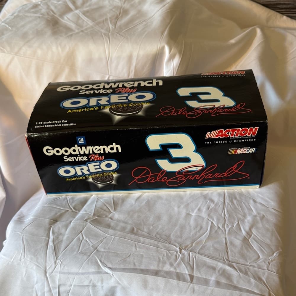 Goodwrench Oreo Diecast Car Model Box
