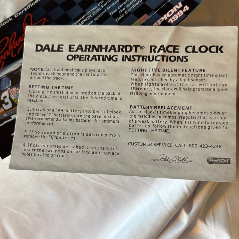 Race Car Wall Clock with Real Sounds. - Thumbnail 3