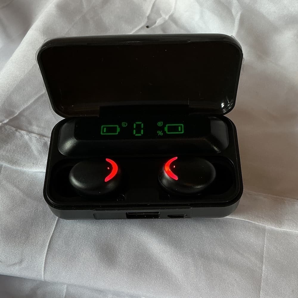 ★ Wireless Bluetooth Earbuds Touch Control Charging Case Headphones