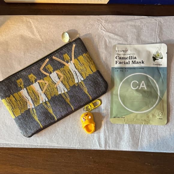 Gray and Yellow Dance-Themed Pouch - Thumbnail 6
