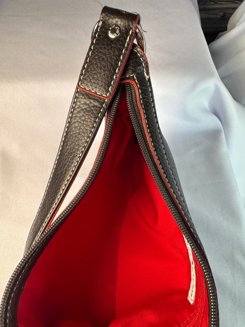⭐ Tommy Hilfiger Black Pebbled Hobo Bag Red Trim Shoulder Purse - Thumbnail 7