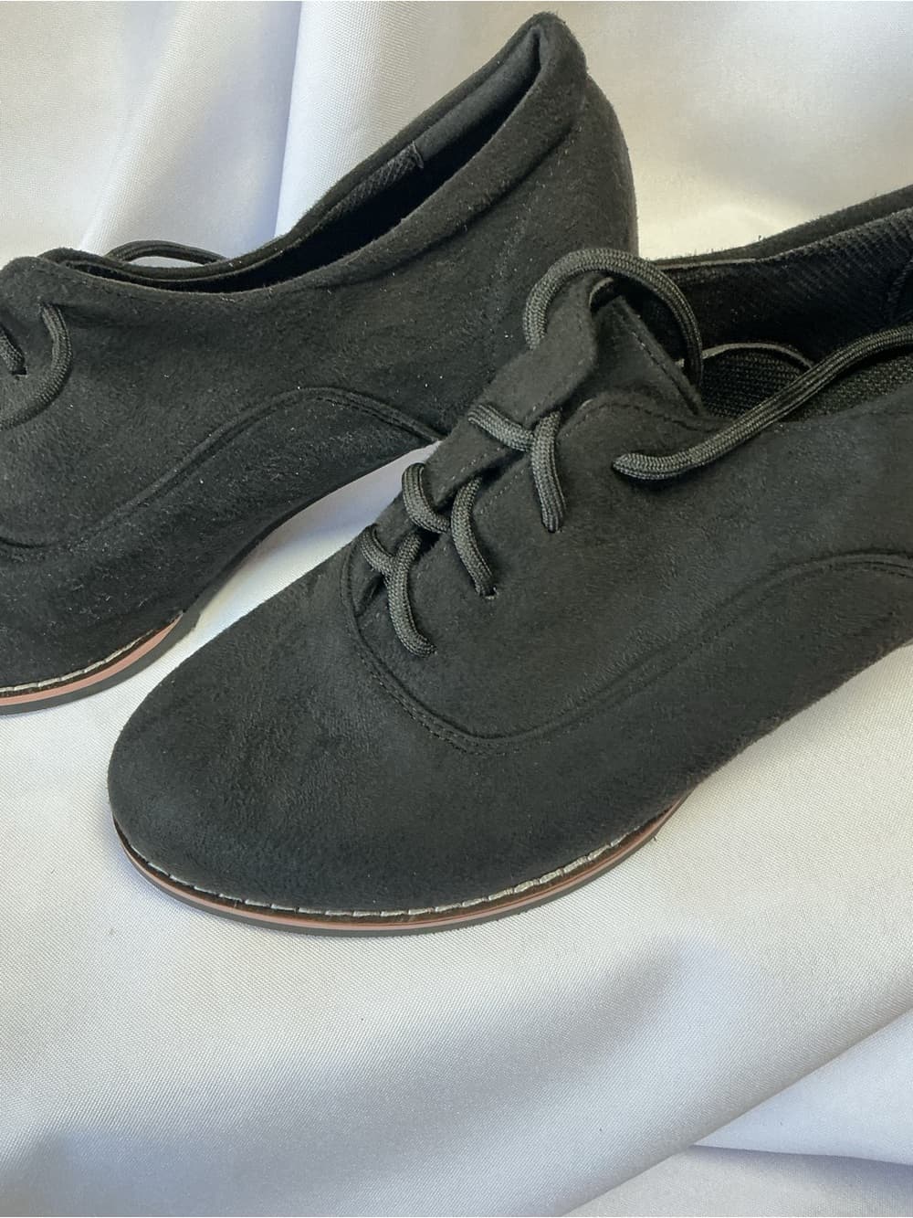 Black Faux Suede Lace Up Oxford Block Heel Shoes Women’s US 10-10.5 - Thumbnail 2