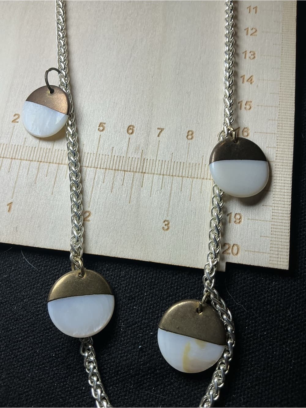 ⭐ Minimalist Silver Tone Disc Charm Necklace Modern Geometric - Thumbnail 5
