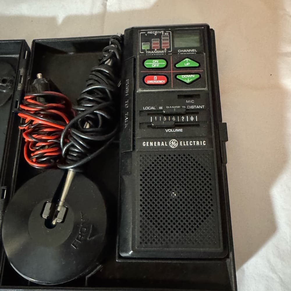 ★ Vintage GE HELP CB Radio 40 Channel Emergency Info Communication System