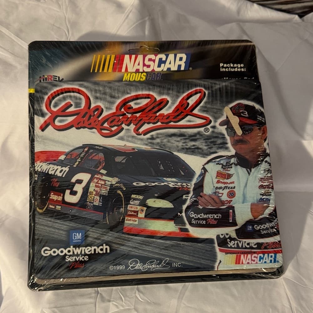 NASCAR Goodwrench Racing Mouse Pad - Black and Red. - Thumbnail 6