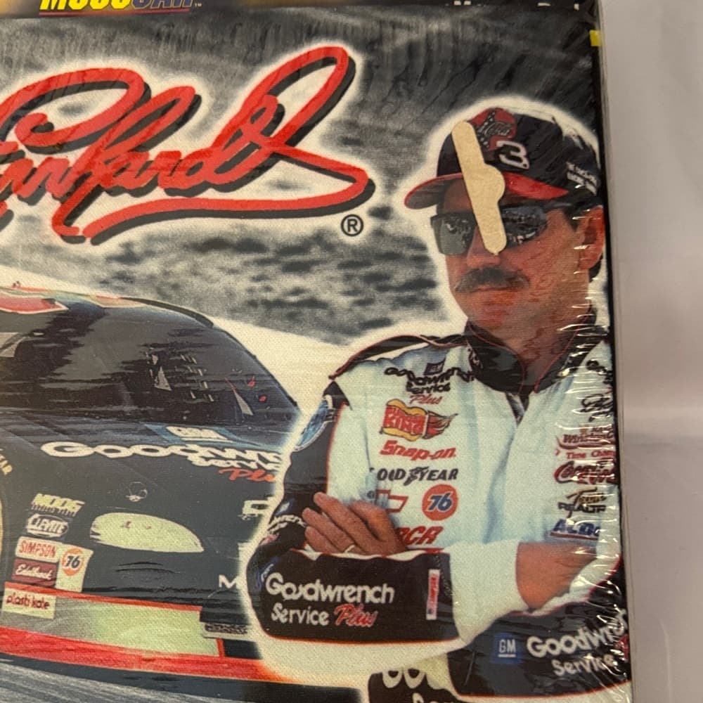 NASCAR Goodwrench Racing Mouse Pad - Black and Red. - Thumbnail 3