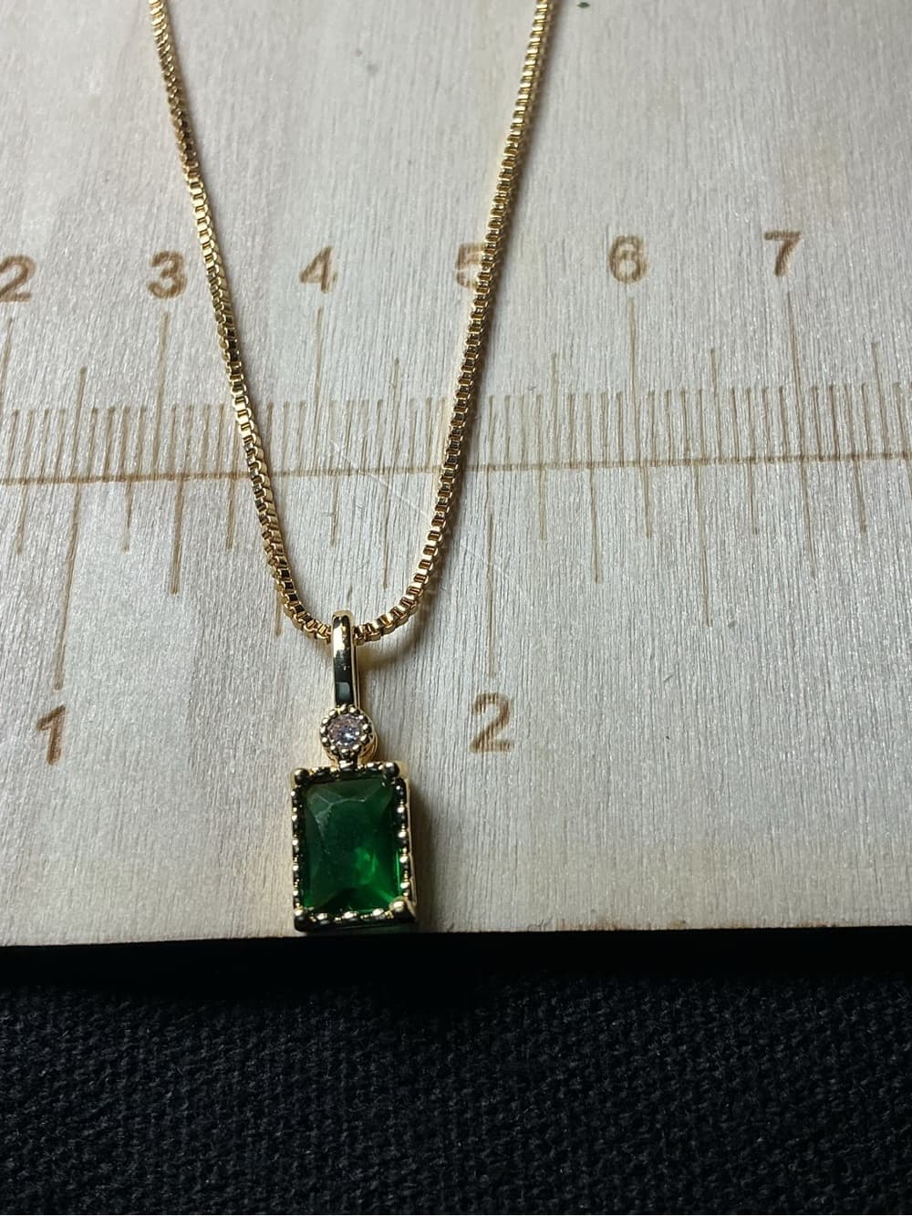 ⭐ Emerald Green Crystal Pendant Necklace Gold Tone Dainty Chain - Thumbnail 2