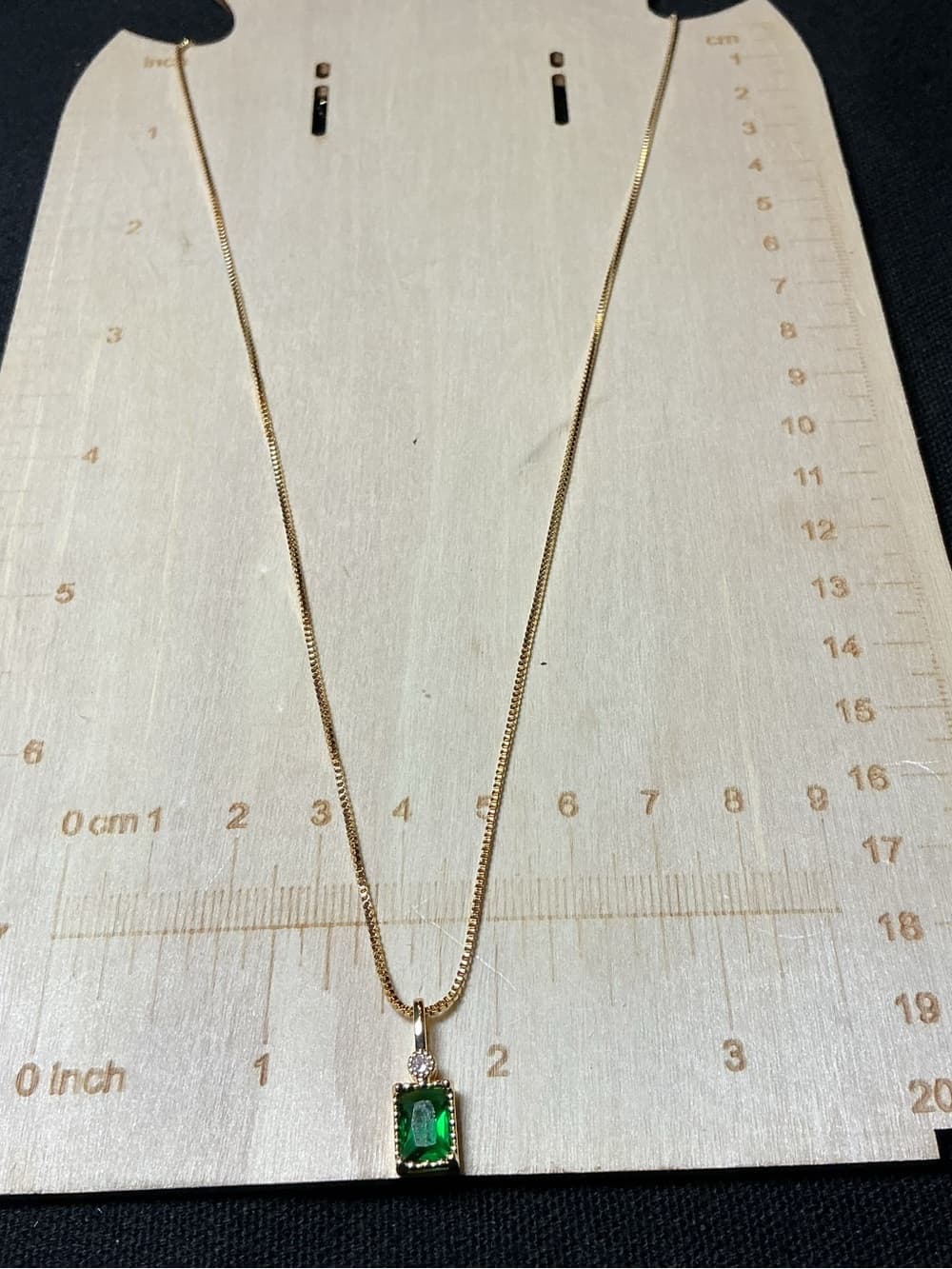 ⭐ Emerald Green Crystal Pendant Necklace Gold Tone Dainty Chain - Thumbnail 3