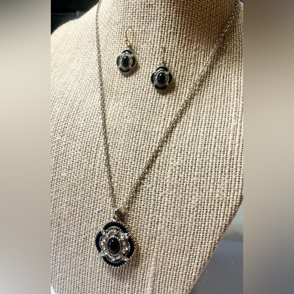 Black Gold Tone Necklace Earrings Set Rhinestone Pendant Vintage Style