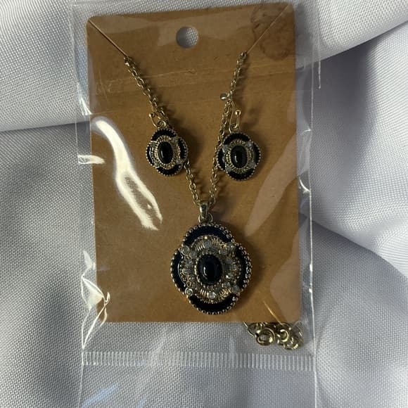 Black Gold Tone Necklace Earrings Set Rhinestone Pendant Vintage Style - Thumbnail 7