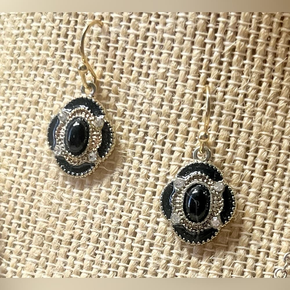 Black Gold Tone Necklace Earrings Set Rhinestone Pendant Vintage Style - Thumbnail 3