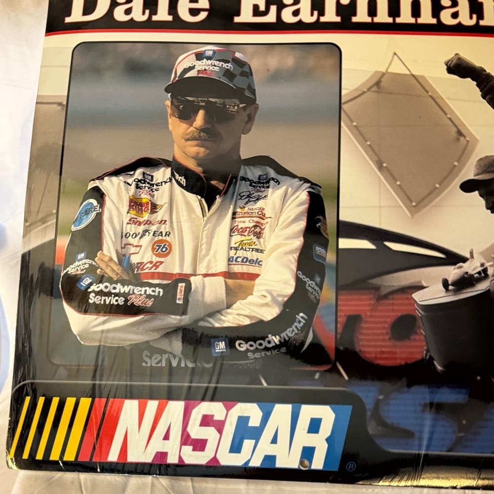 Dale Earnhardt NASCAR Calendar - Thumbnail 3
